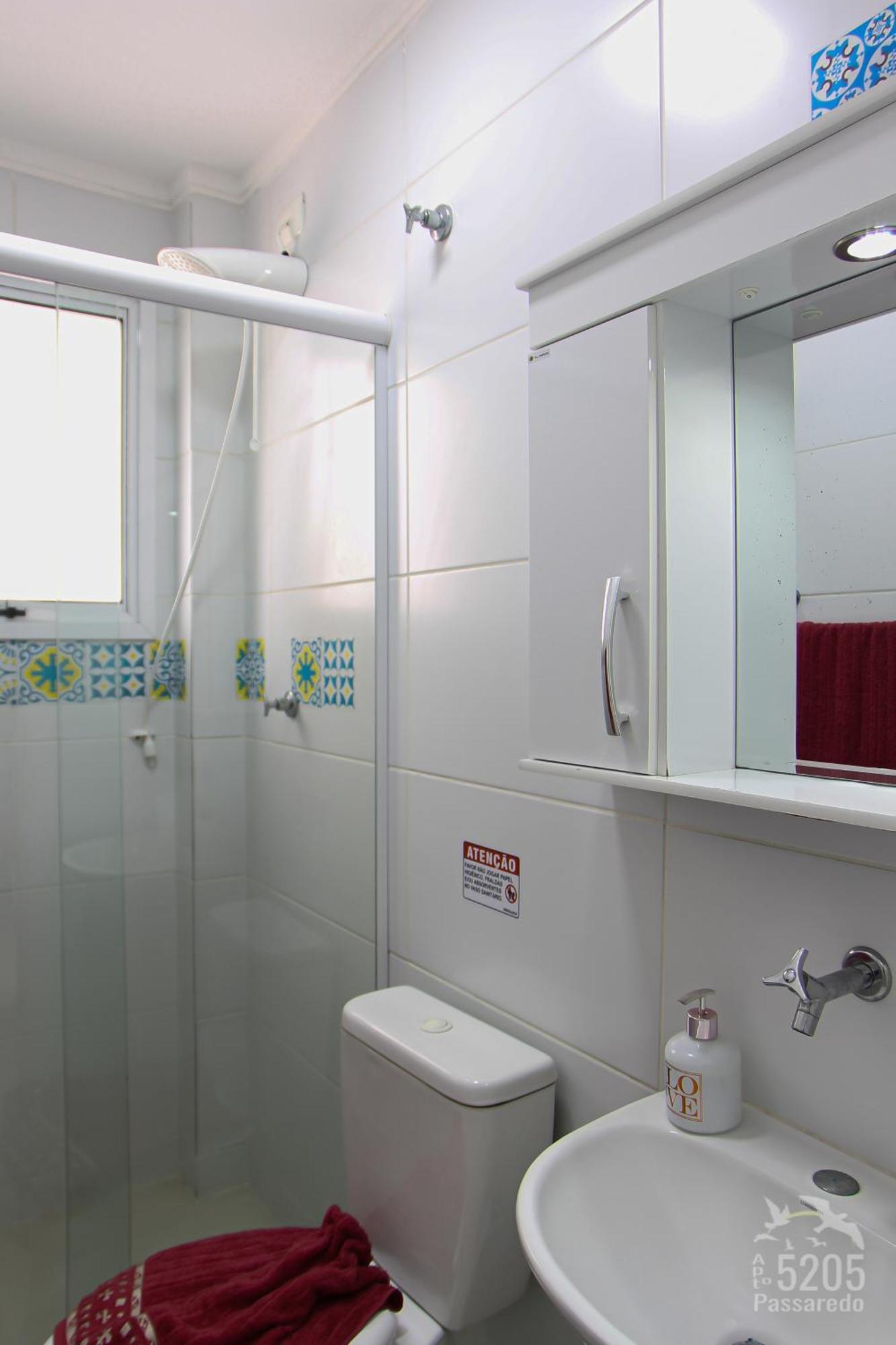 Aptº 2 Quartos Com Varanda, 400 M Da Praia, Em Com Piscinas, Sala, Smart Tv, Sofa Cama, Com 2 Banheiros, Cozinha Planejada Completa, Wi-fi 200 Mbps, Ares-condicionados, Churrasqueira, Maquina De Lavar E Tanque, Estacionamento, Portaria Apartment Ubatuba